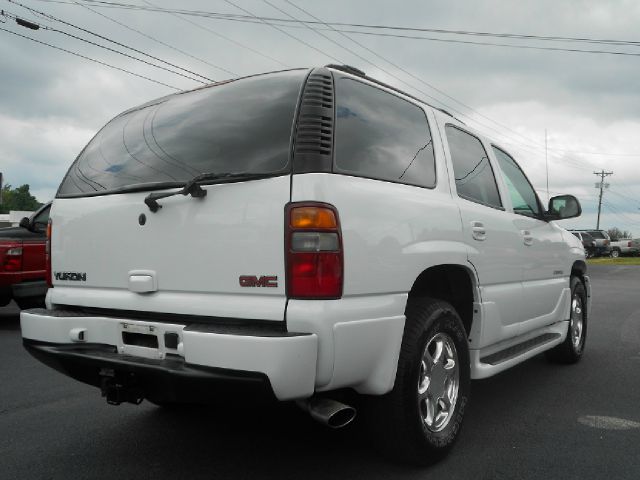 GMC Yukon EX Sedan 4D SUV