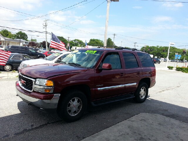 GMC Yukon Ram 3500 Diesel 2-WD SUV