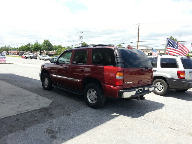 GMC Yukon 2002 photo 1