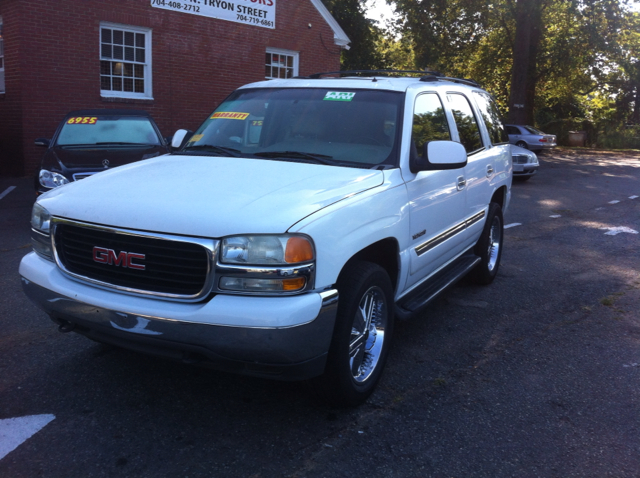 GMC Yukon 2002 photo 3