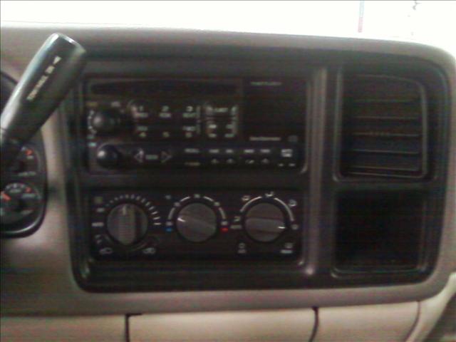 GMC Yukon 2002 photo 1