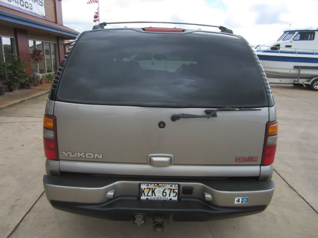 GMC Yukon 2002 photo 2