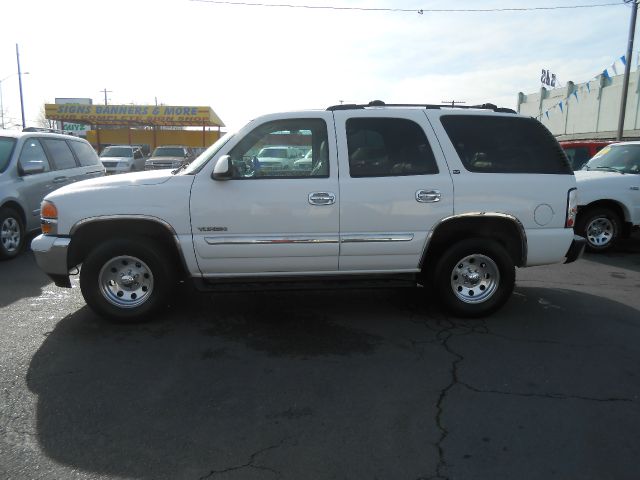 GMC Yukon 2002 photo 1