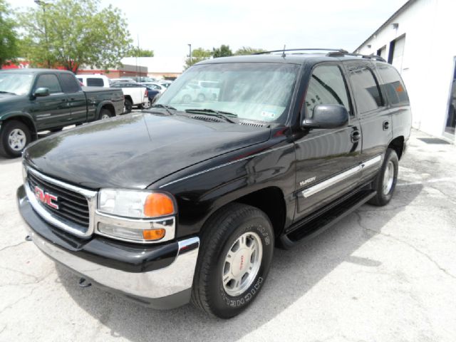 GMC Yukon 2002 photo 2