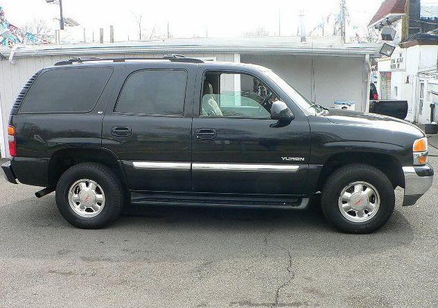 GMC Yukon Ram 3500 Diesel 2-WD SUV