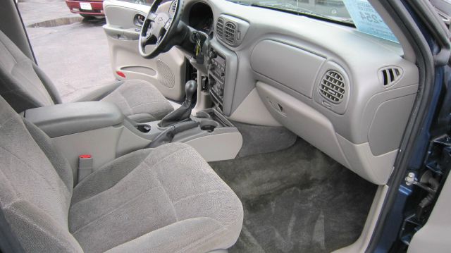 GMC Yukon 2002 photo 2