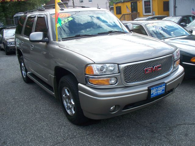 GMC Yukon 2003 photo 4