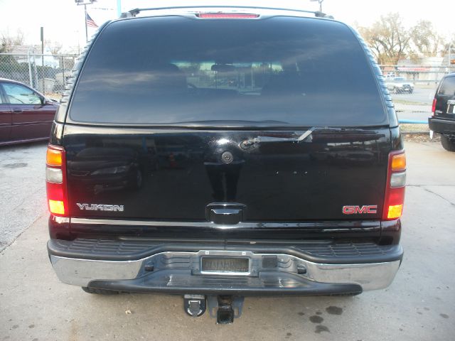 GMC Yukon 2003 photo 4