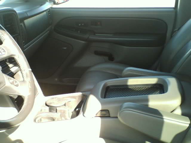 GMC Yukon 2003 photo 2