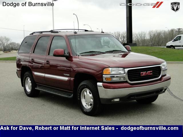 GMC Yukon 2003 photo 2