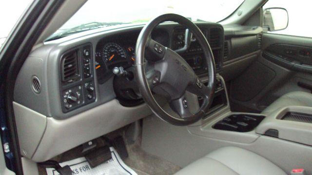GMC Yukon 2003 photo 3