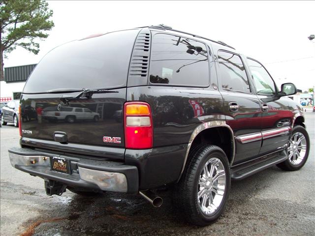 GMC Yukon 2003 photo 1