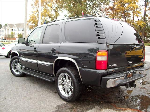 GMC Yukon 2003 photo 3