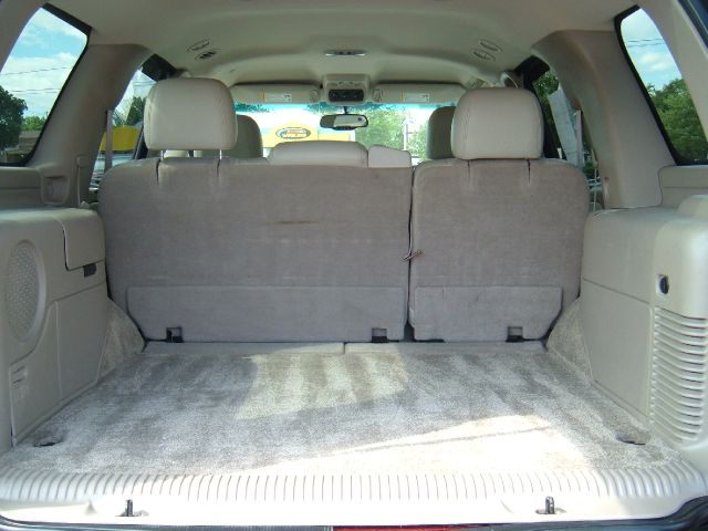 GMC Yukon 2003 photo 1