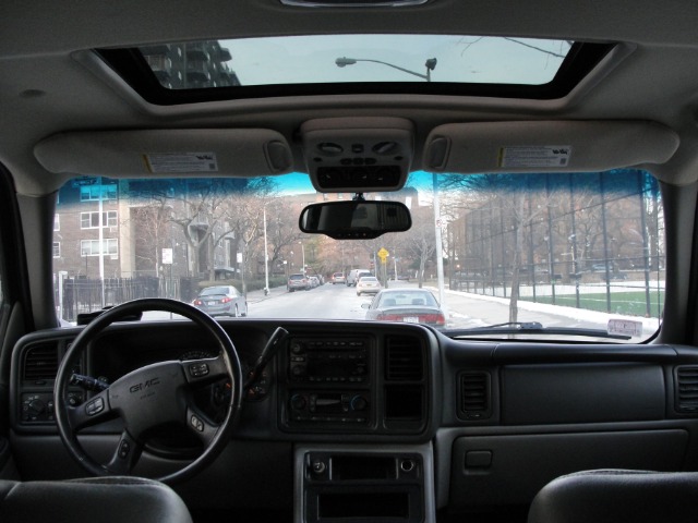 GMC Yukon 2003 photo 1
