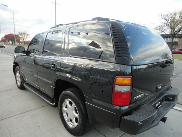 GMC Yukon 2003 photo 4