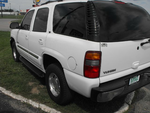 GMC Yukon 2003 photo 1