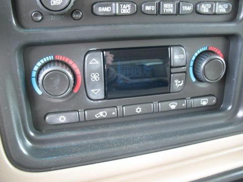 GMC Yukon 2003 photo 2