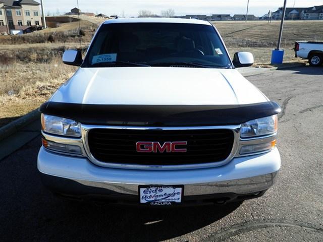 GMC Yukon 2003 photo 2
