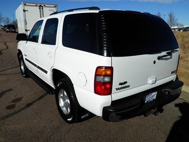 GMC Yukon 2003 photo 3
