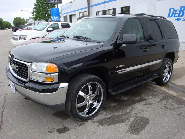 GMC Yukon 2003 photo 2