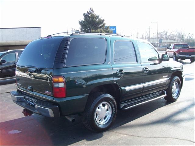 GMC Yukon 2003 photo 2