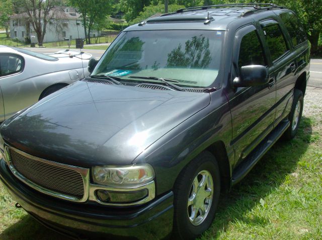 GMC Yukon 2003 photo 3