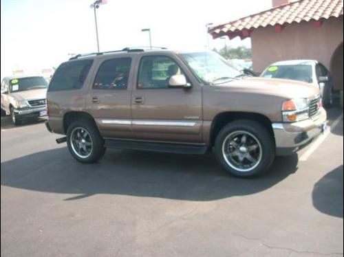 GMC Yukon 2003 photo 2