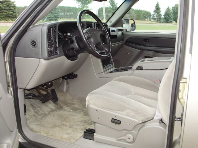 GMC Yukon 2003 photo 1