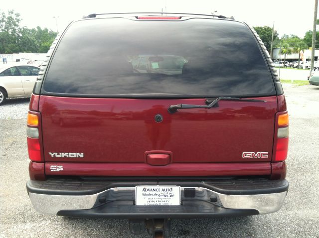GMC Yukon 2003 photo 3