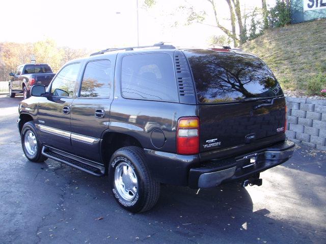 GMC Yukon 2003 photo 4