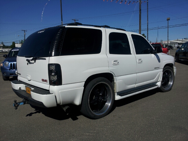 GMC Yukon 2004 photo 4