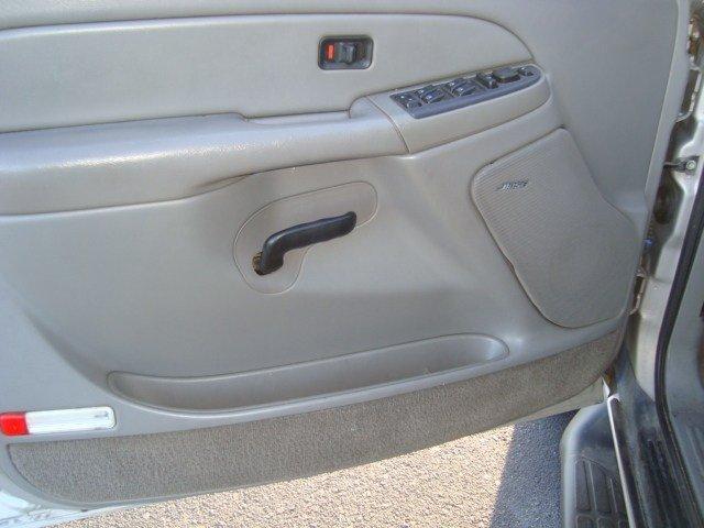 GMC Yukon 2004 photo 2