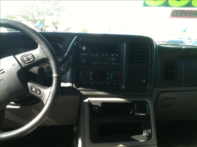 GMC Yukon 2004 photo 3