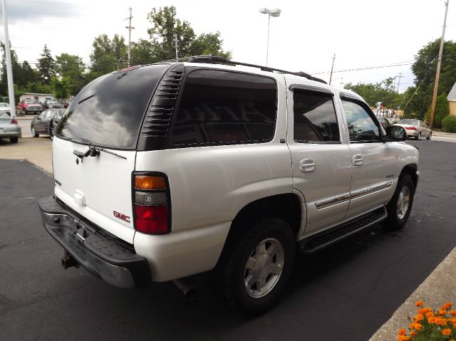 GMC Yukon 2004 photo 3
