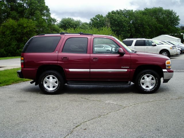 GMC Yukon Ram 3500 Diesel 2-WD SUV