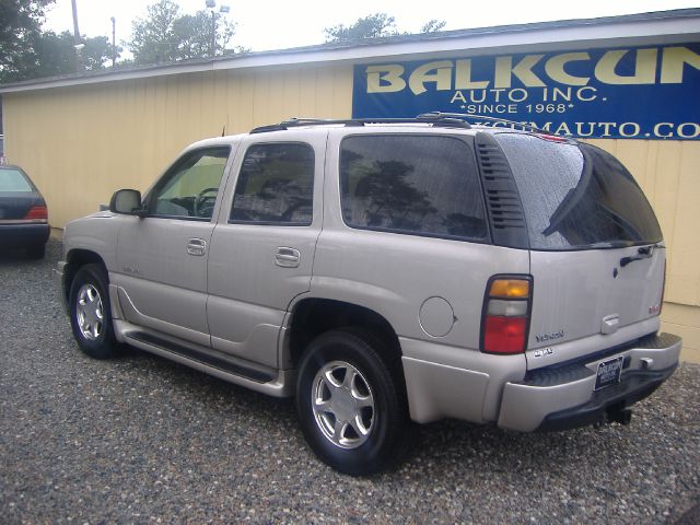 GMC Yukon 2004 photo 3