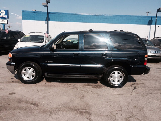 GMC Yukon 2004 photo 4