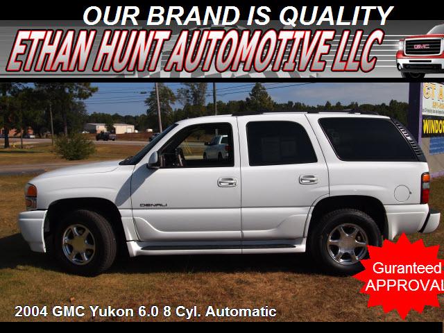 GMC Yukon 2004 photo 2