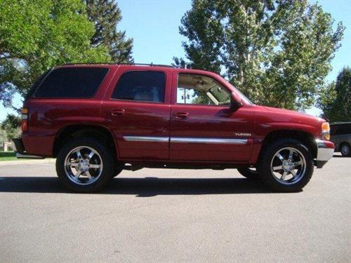 GMC Yukon 2004 photo 1