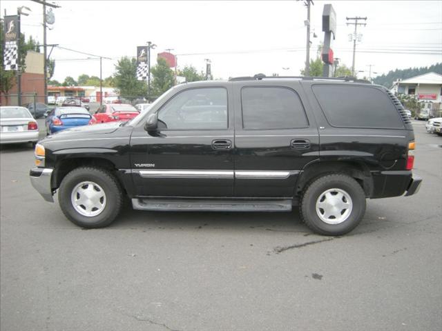 GMC Yukon 2004 photo 1