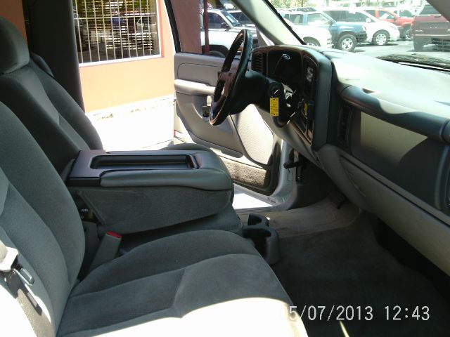 GMC Yukon 2004 photo 4