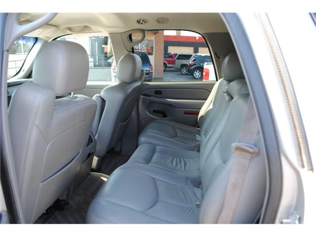 GMC Yukon 2004 photo 4