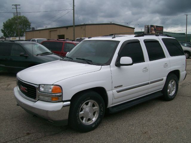 GMC Yukon 2004 photo 1