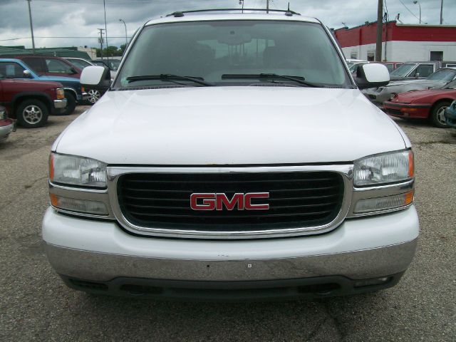 GMC Yukon 2004 photo 3