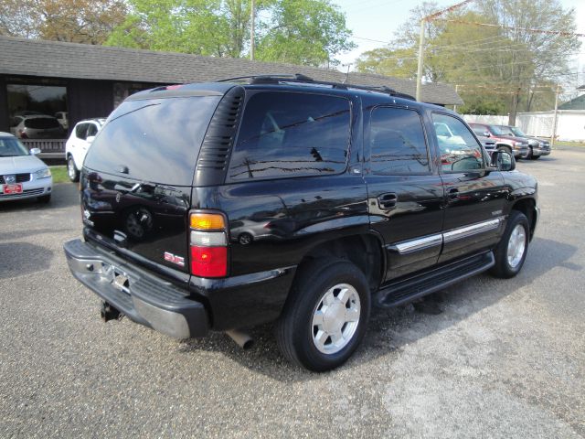 GMC Yukon 2004 photo 3