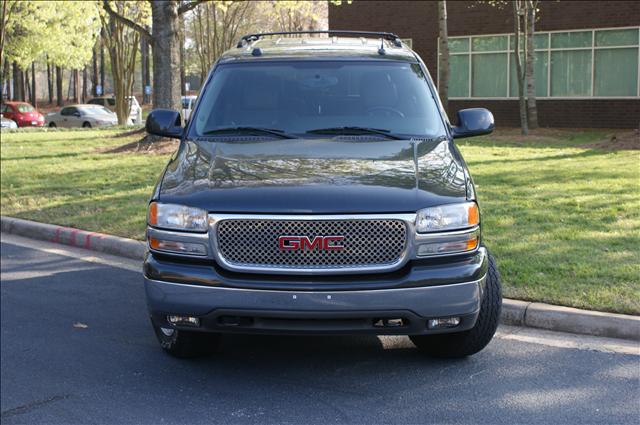 GMC Yukon 2004 photo 1