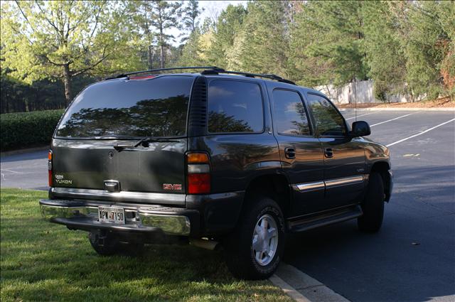 GMC Yukon 2004 photo 4
