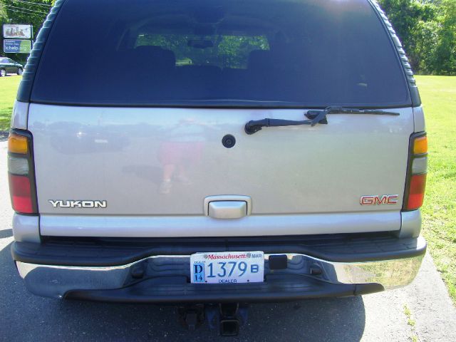 GMC Yukon Ram 3500 Diesel 2-WD SUV