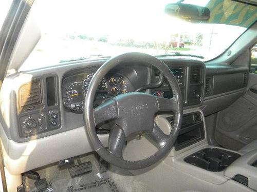 GMC Yukon 2004 photo 1